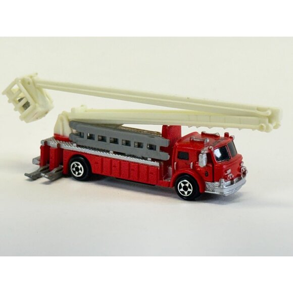 Micro Machines 2 Galoob Deluxe Hook & Ladder Fire Truck 1980s Vintage Toy - Picture 2 of 13